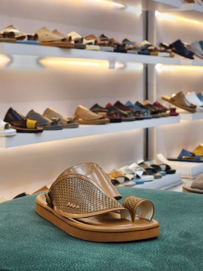 صورة شرقي جلد ثعبان مديل س43